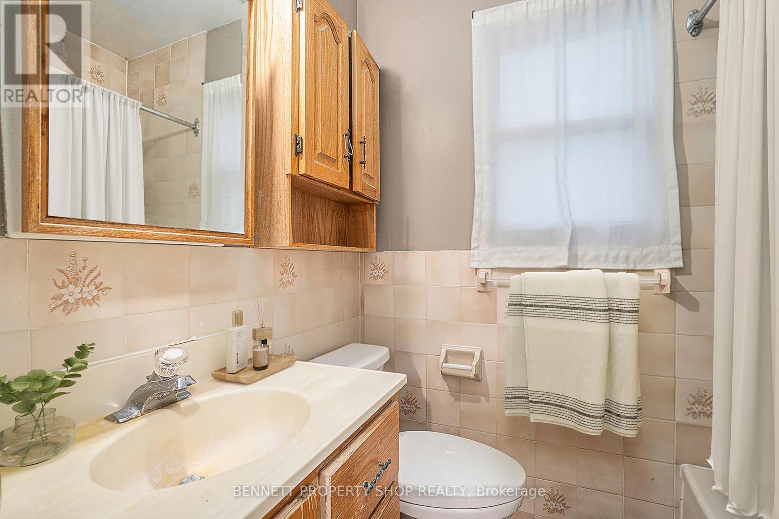 51 Smirle Avenue, Ottawa, Ontario  K1Y 0S2 - Photo 6 - X12937734