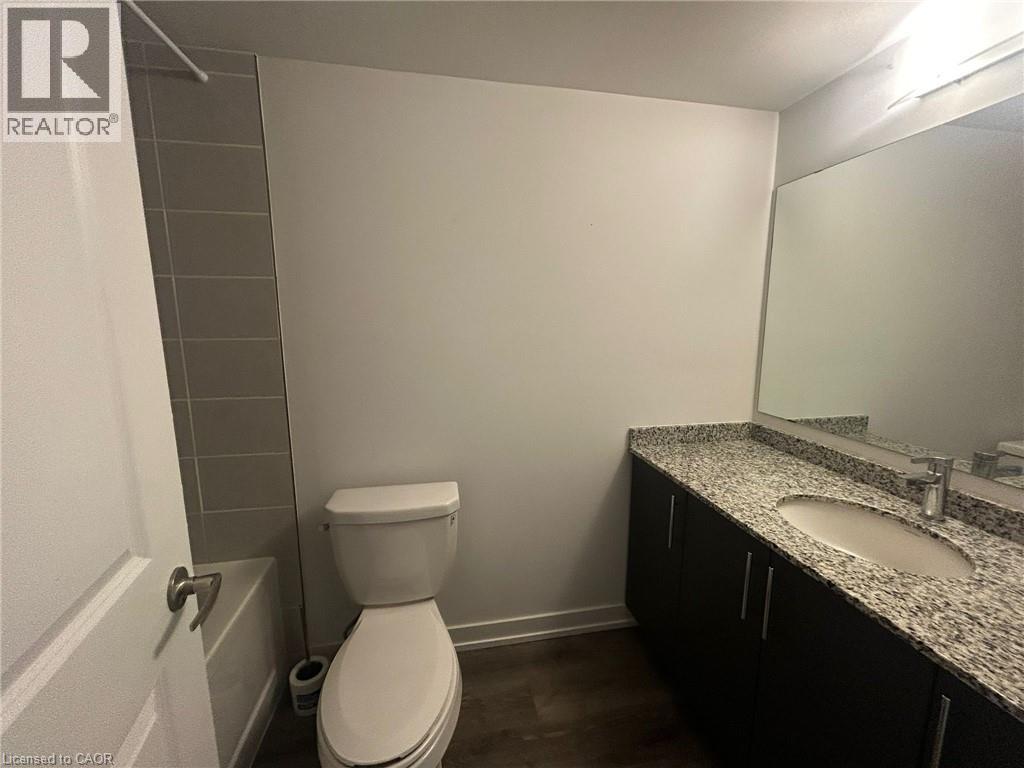 205 West Oak Trail Unit# 32, Kitchener, Ontario  N2R 0R9 - Photo 4 - 40832269