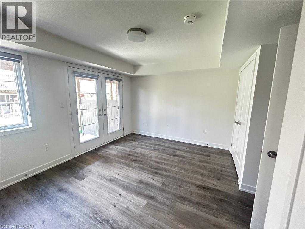 205 West Oak Trail Unit# 32, Kitchener, Ontario  N2R 0R9 - Photo 7 - 40832269