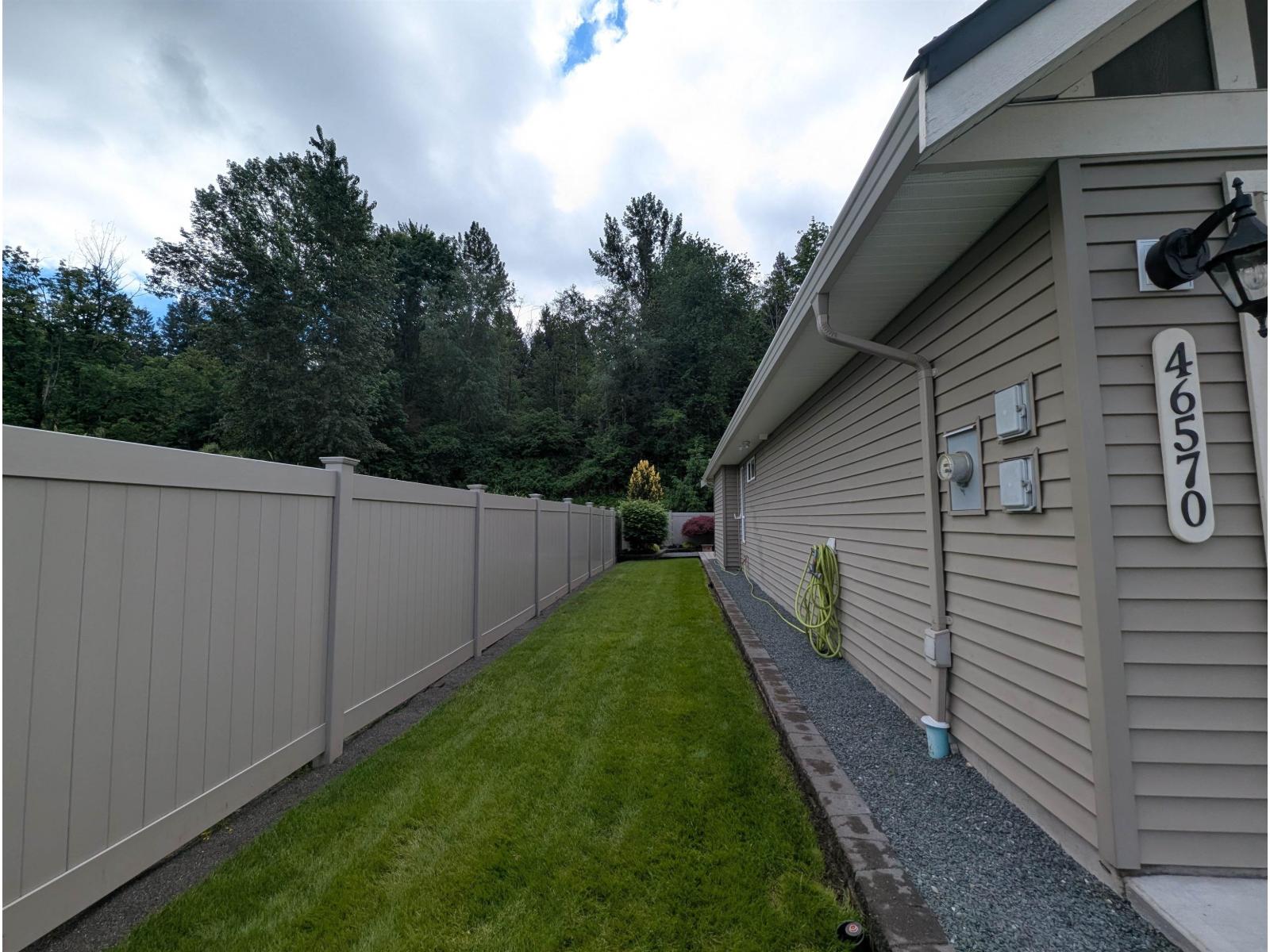 46570 Hearthstone Street, Sardis South, Chilliwack, British Columbia  V2R 0E2 - Photo 34 - R3126440