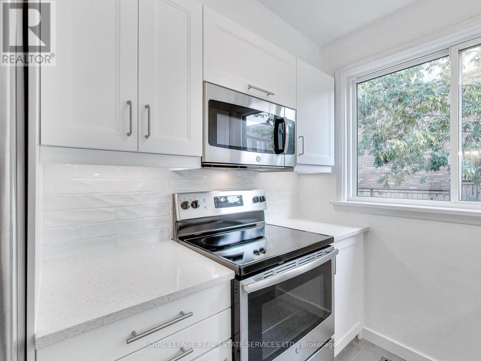 3 - 363 Dalesford Road, Toronto, Ontario  M8Y 1H1 - Photo 13 - W13158050