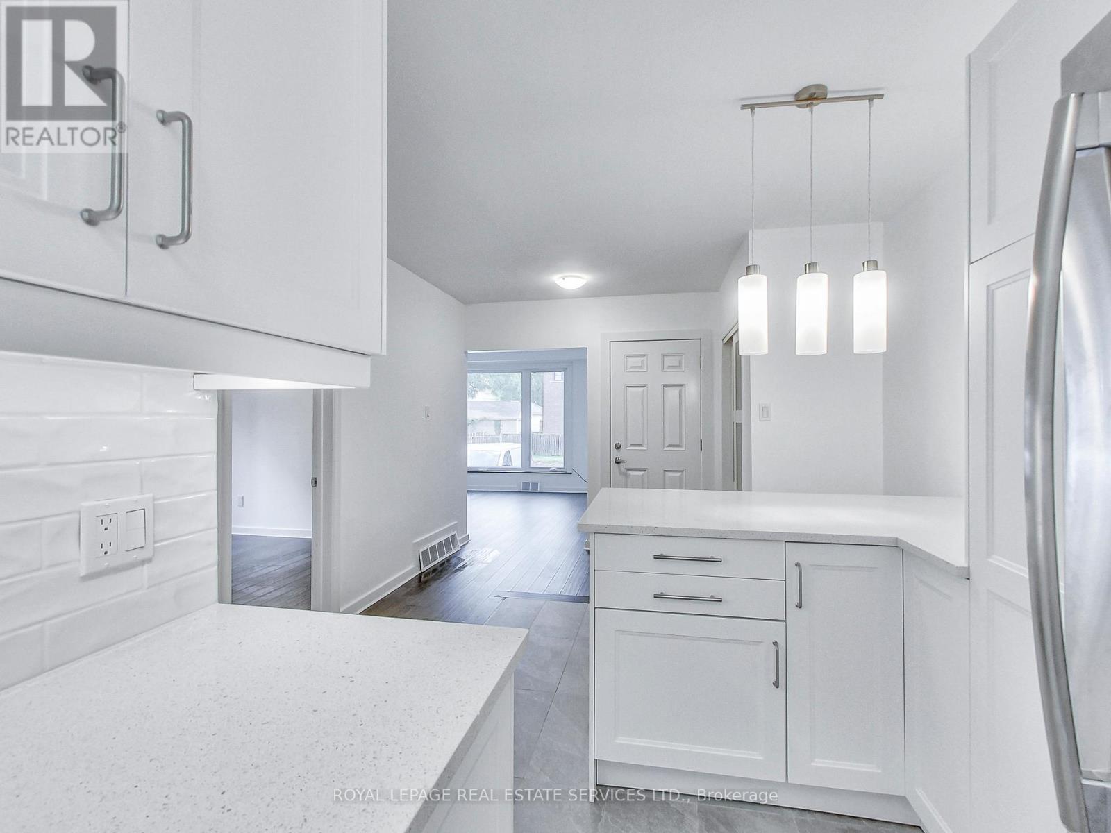 3 - 363 Dalesford Road, Toronto, Ontario  M8Y 1H1 - Photo 15 - W13158050