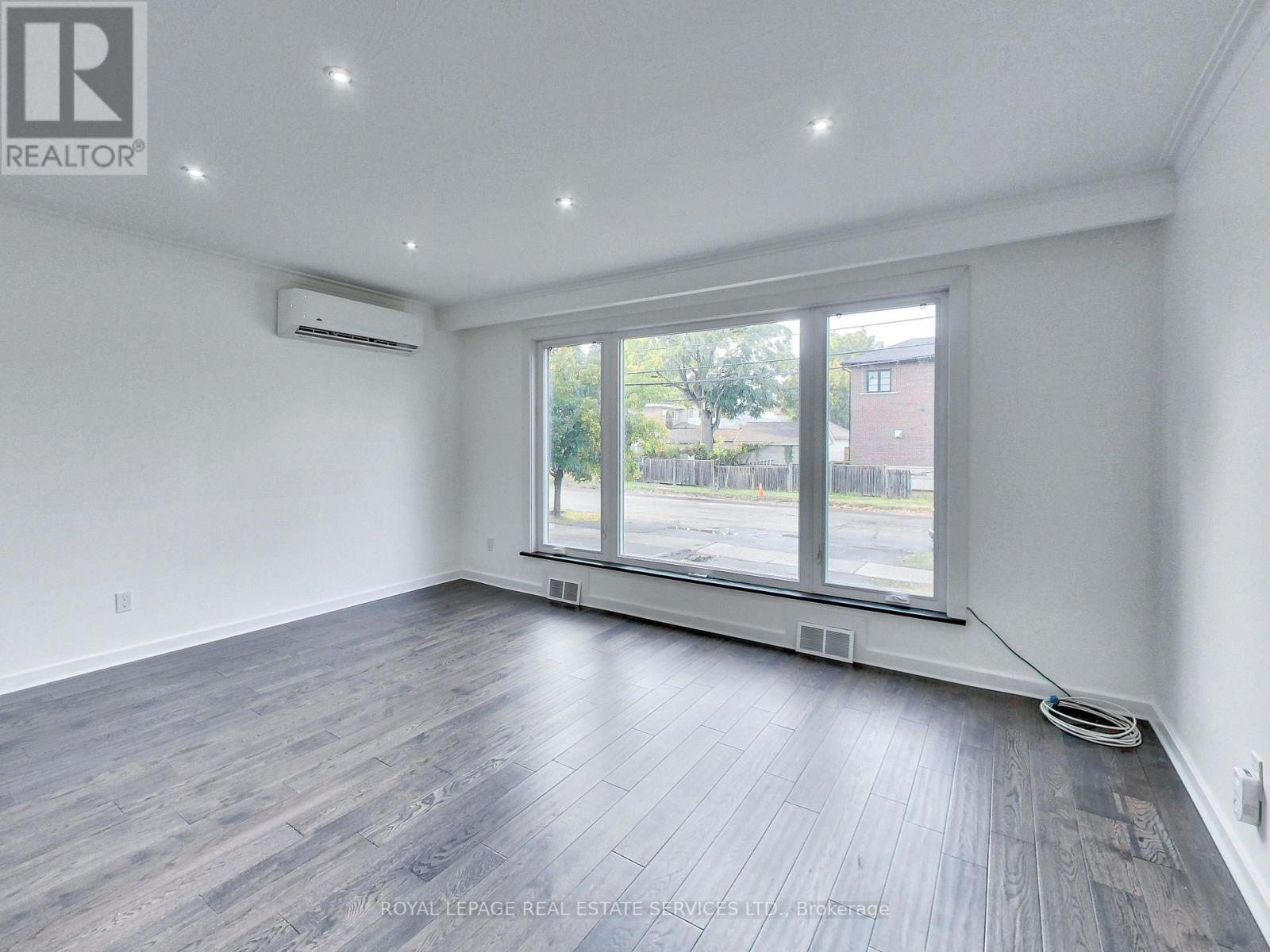 3 - 363 Dalesford Road, Toronto, Ontario  M8Y 1H1 - Photo 5 - W13158050