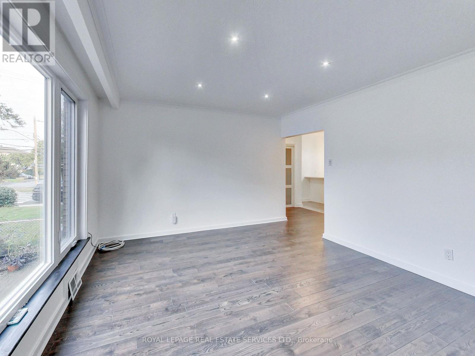 3 - 363 Dalesford Road, Toronto, Ontario  M8Y 1H1 - Photo 8 - W13158050