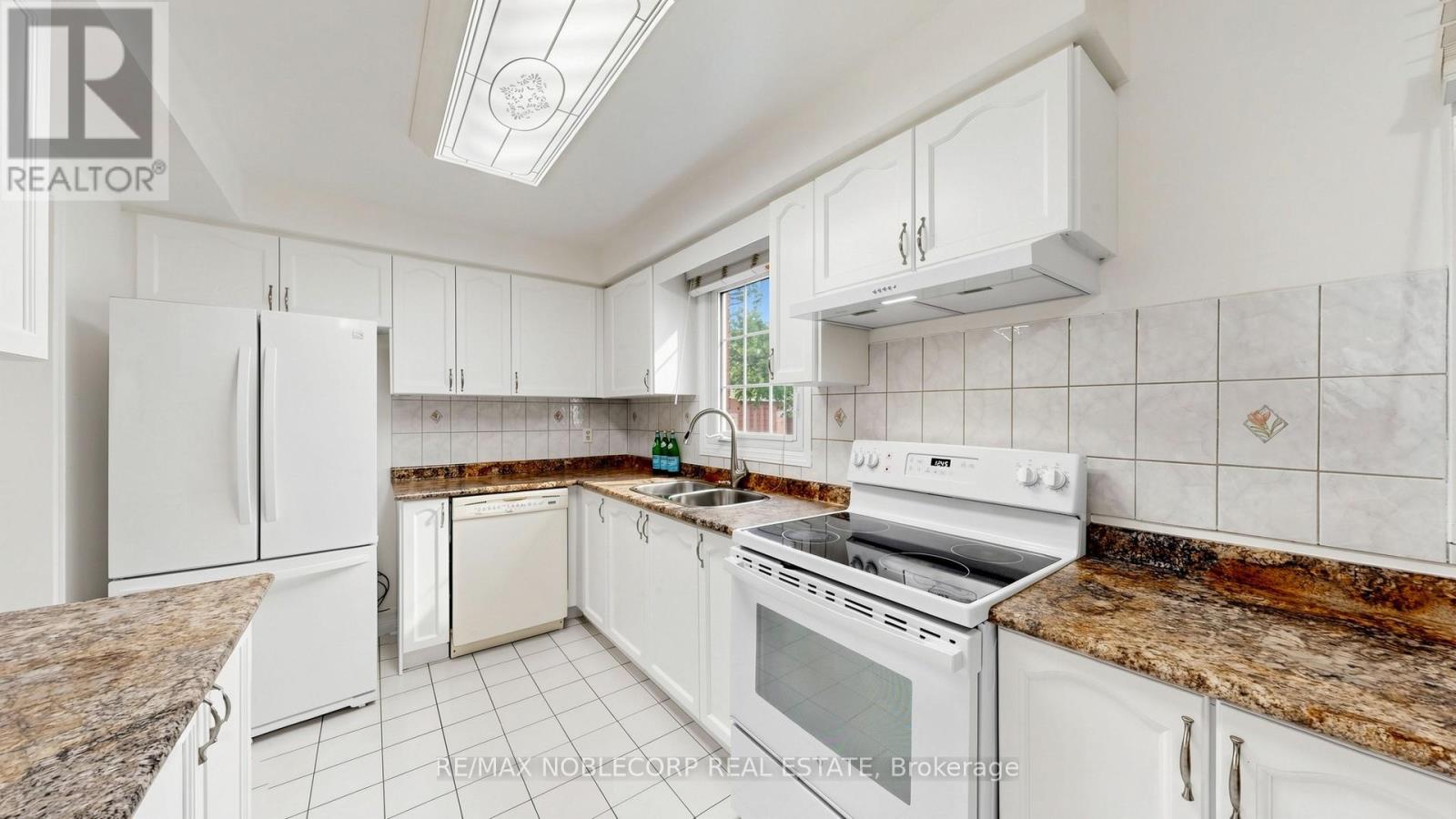 2240 Shipwright Road, Oakville, Ontario  L6M 3B1 - Photo 10 - W13158056