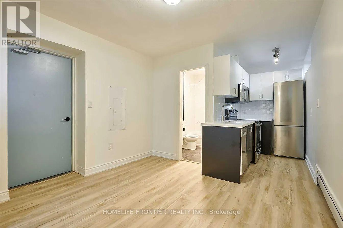 101 - 291 Scarlett Road, Toronto, Ontario  M6N 4L1 - Photo 4 - W13158066