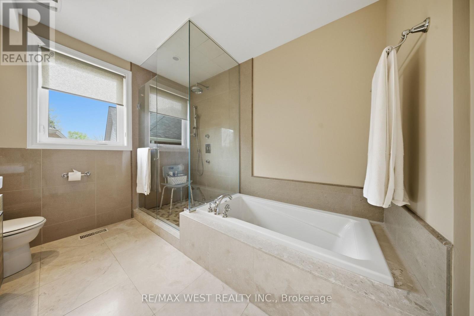 49 Bronte Street S, Milton, Ontario  L9T 1Z3 - Photo 9 - W13158068