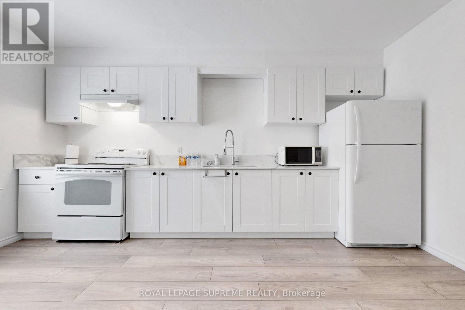 119 Essex Street W, Toronto, Ontario  M6G 1T4 - Photo 11 - W13158106