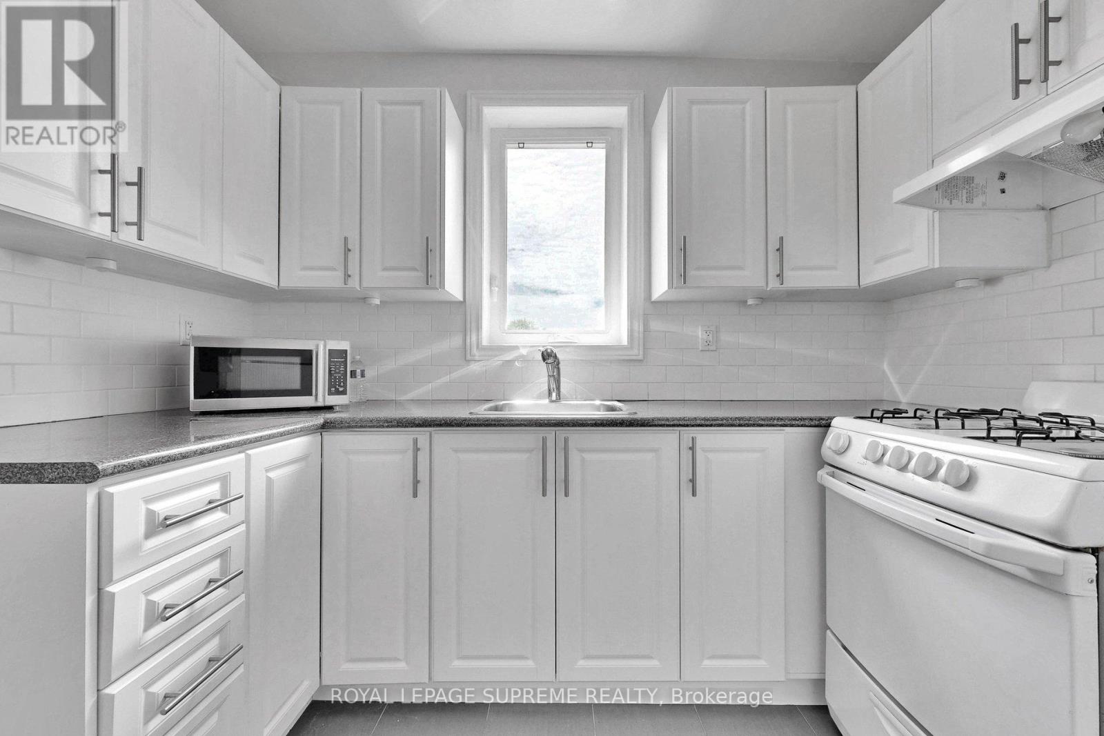 119 Essex Street W, Toronto, Ontario  M6G 1T4 - Photo 19 - W13158106