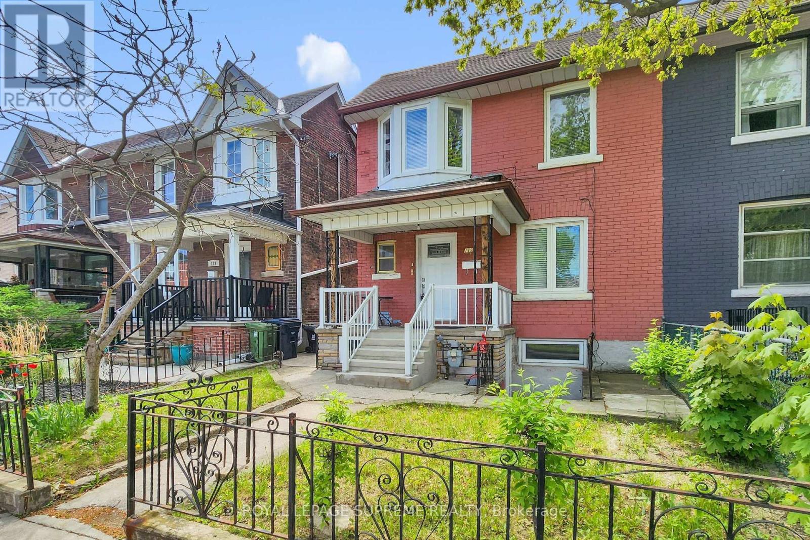 119 Essex Street W, Toronto, Ontario  M6G 1T4 - Photo 2 - W13158106