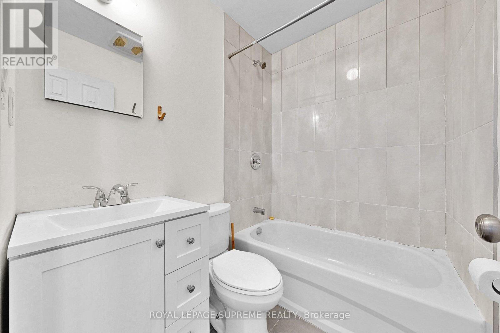 119 Essex Street W, Toronto, Ontario  M6G 1T4 - Photo 29 - W13158106