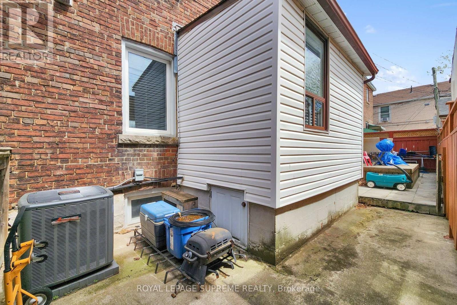 119 Essex Street W, Toronto, Ontario  M6G 1T4 - Photo 49 - W13158106