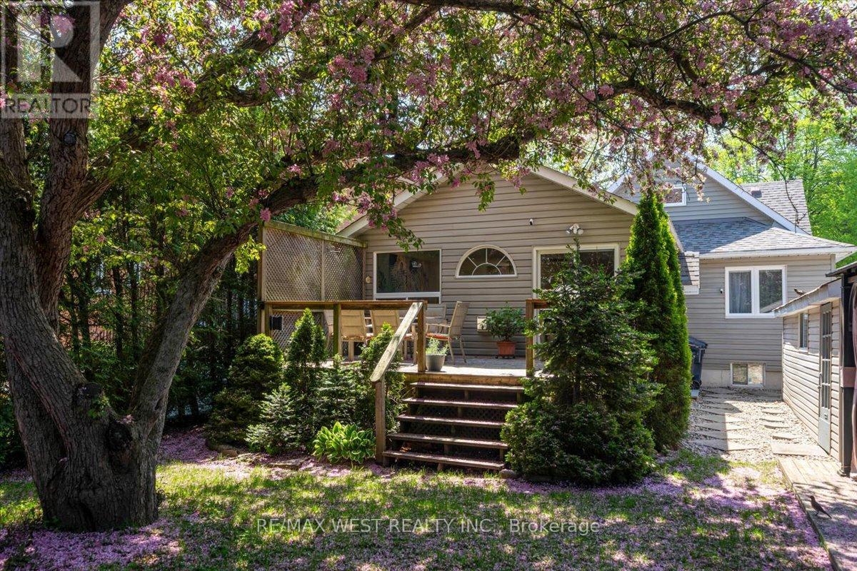 35 GORT AVENUE, Toronto, Ontario