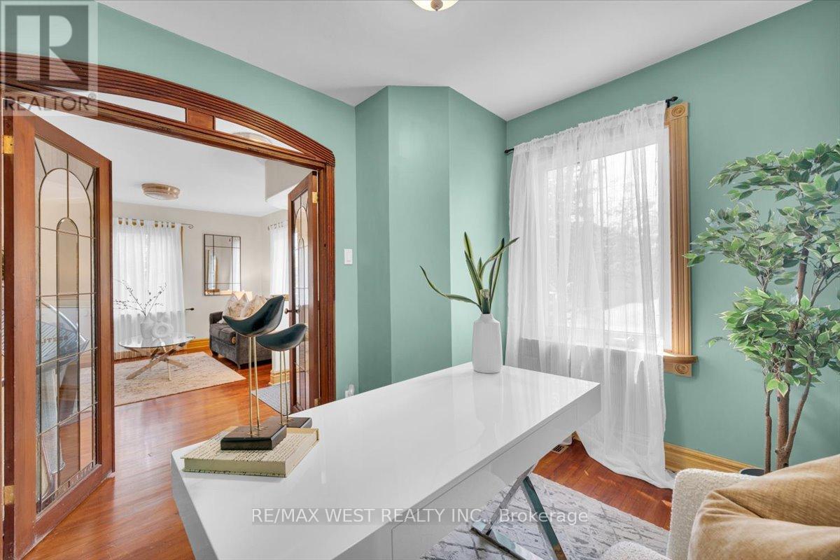 35 Gort Avenue, Toronto, Ontario  M8W 3Y7 - Photo 16 - W13158114
