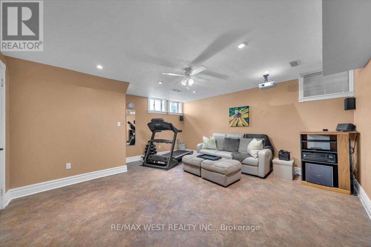 35 Gort Avenue, Toronto, Ontario  M8W 3Y7 - Photo 29 - W13158114