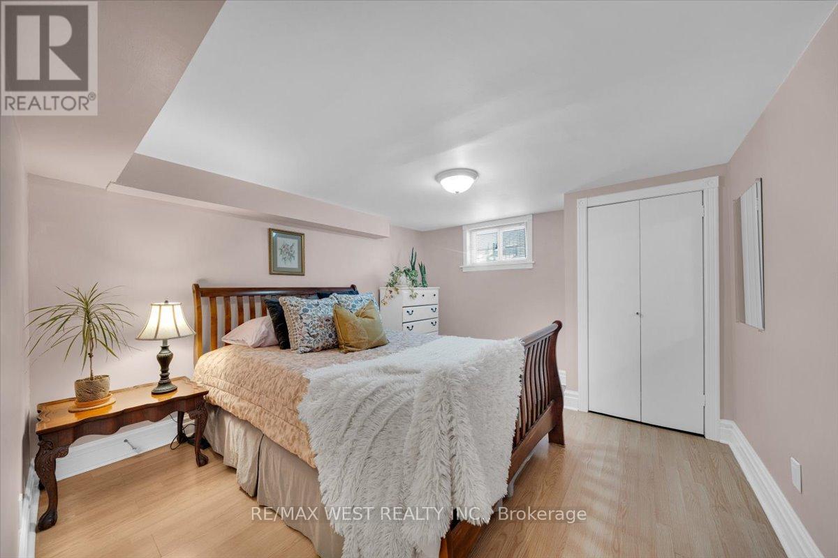35 Gort Avenue, Toronto, Ontario  M8W 3Y7 - Photo 31 - W13158114