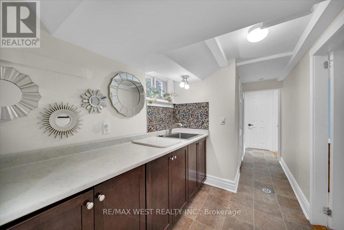 35 Gort Avenue, Toronto, Ontario  M8W 3Y7 - Photo 36 - W13158114