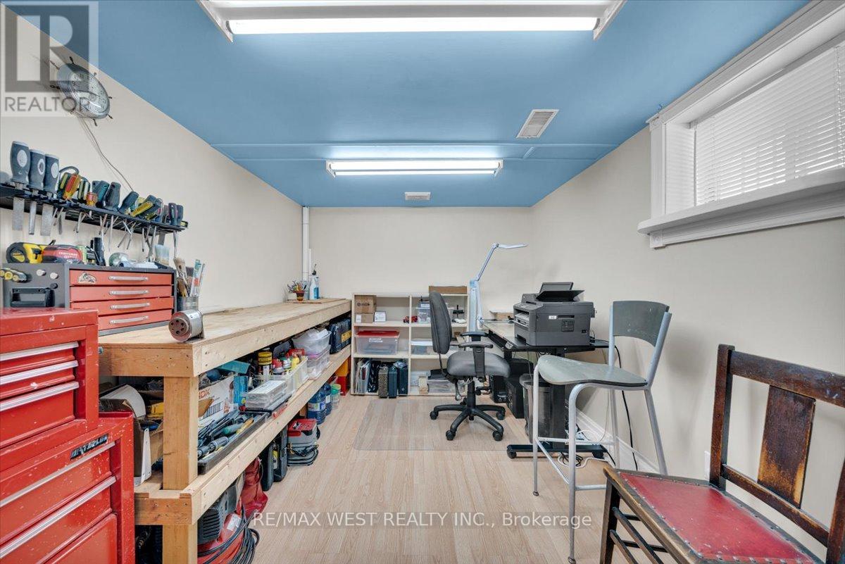 35 Gort Avenue, Toronto, Ontario  M8W 3Y7 - Photo 38 - W13158114