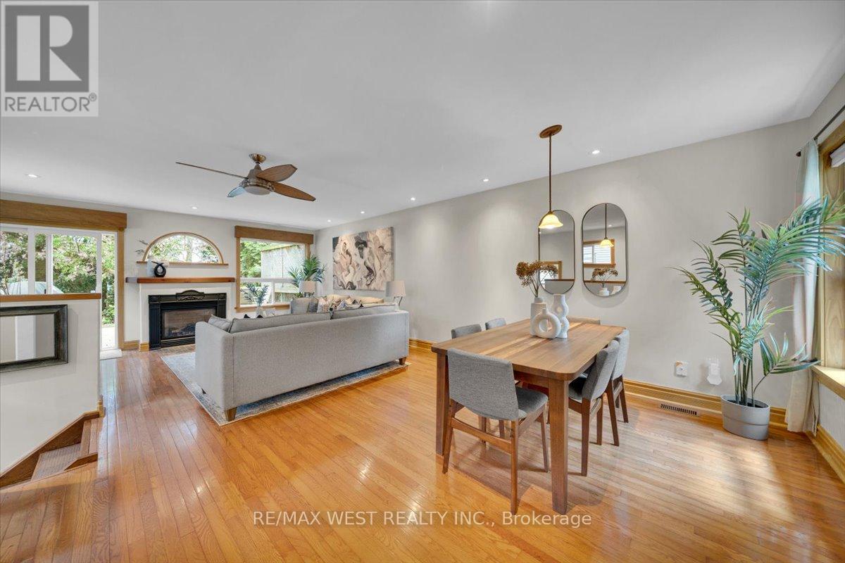 35 Gort Avenue, Toronto, Ontario  M8W 3Y7 - Photo 4 - W13158114