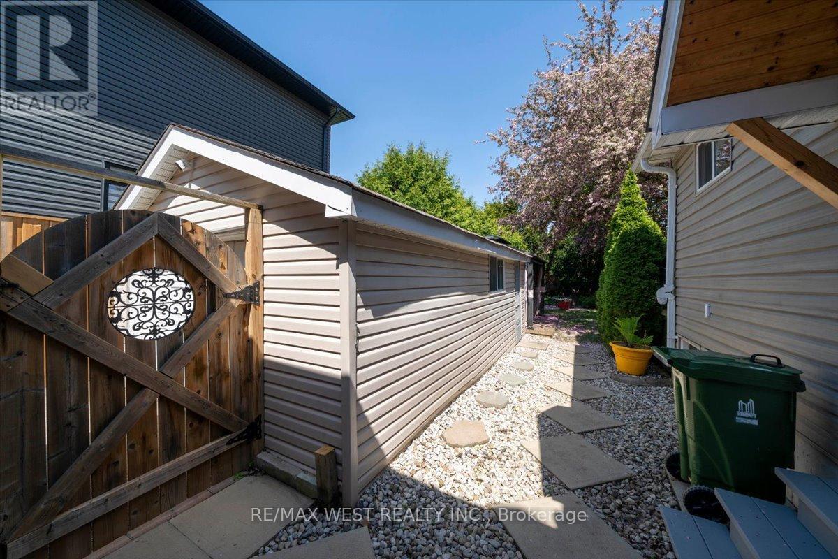 35 Gort Avenue, Toronto, Ontario  M8W 3Y7 - Photo 43 - W13158114