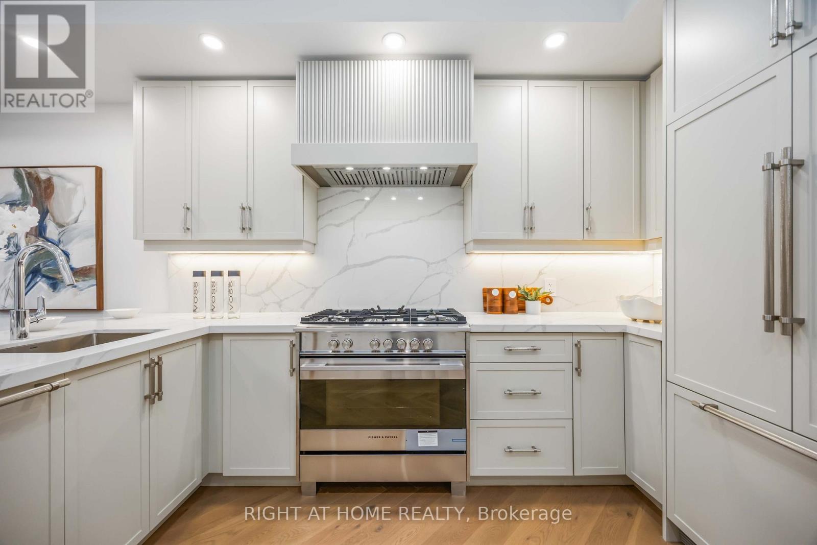 34a Morningside Avenue, Toronto, Ontario  M6S 1C4 - Photo 5 - W13158170