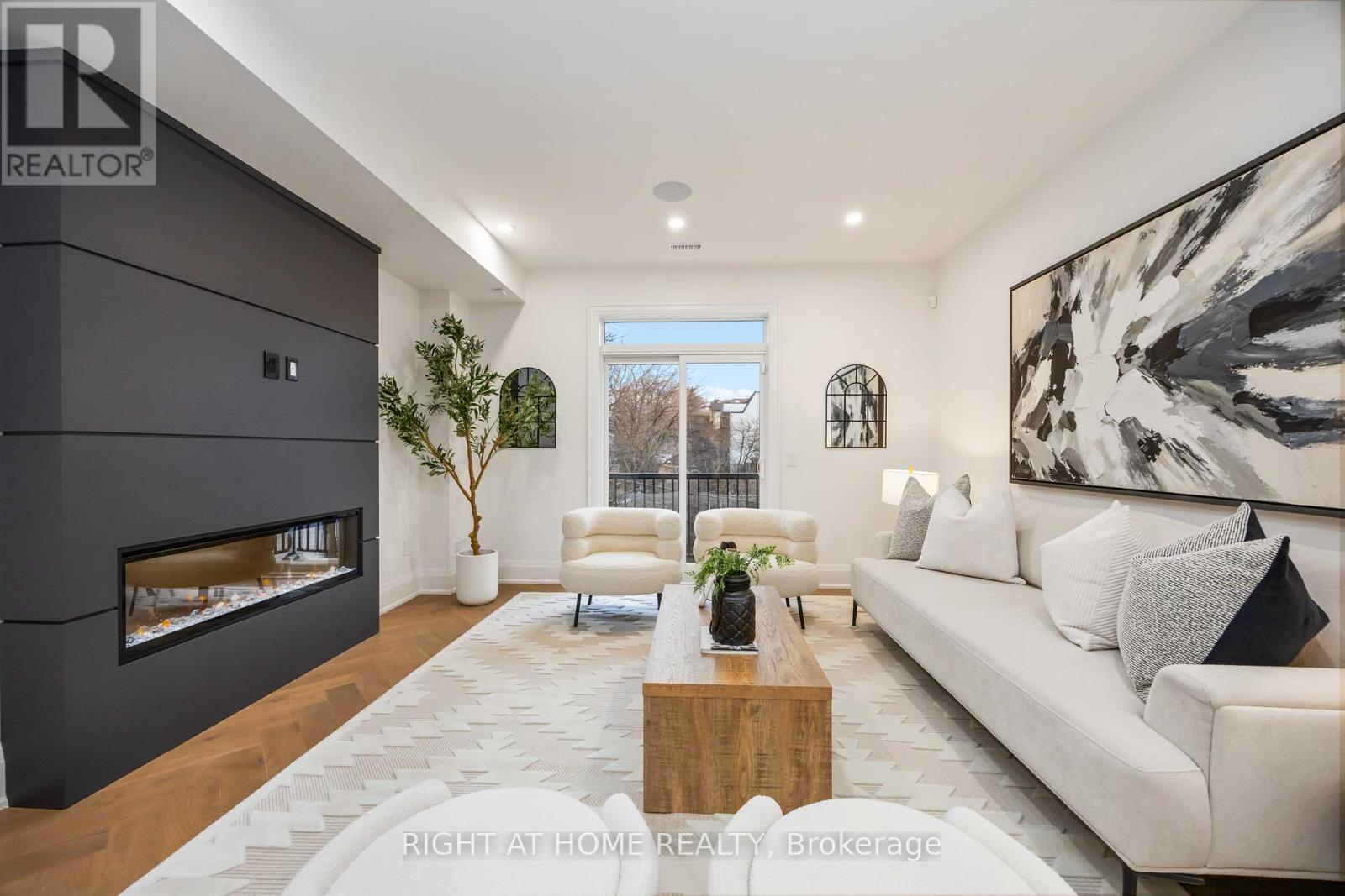 34a Morningside Avenue, Toronto, Ontario  M6S 1C4 - Photo 9 - W13158170