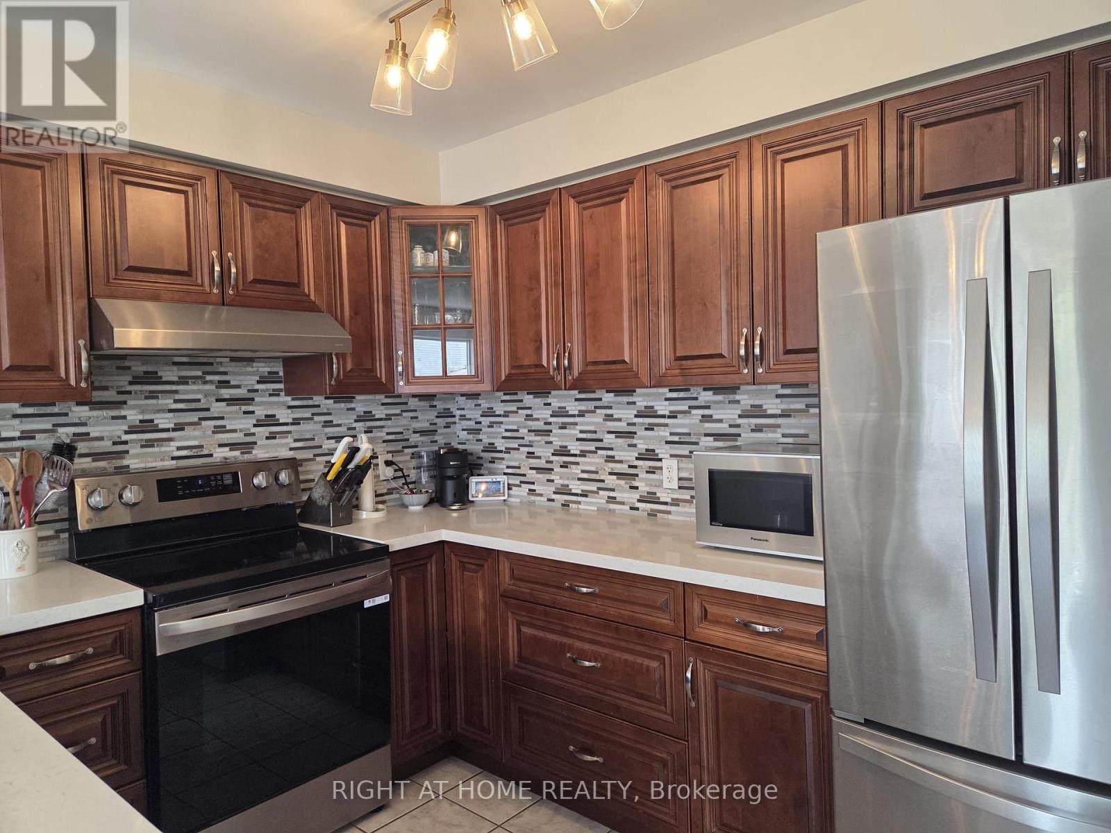 89 Somerville Road, Halton Hills, Ontario  L7J 2Z7 - Photo 9 - W13158176