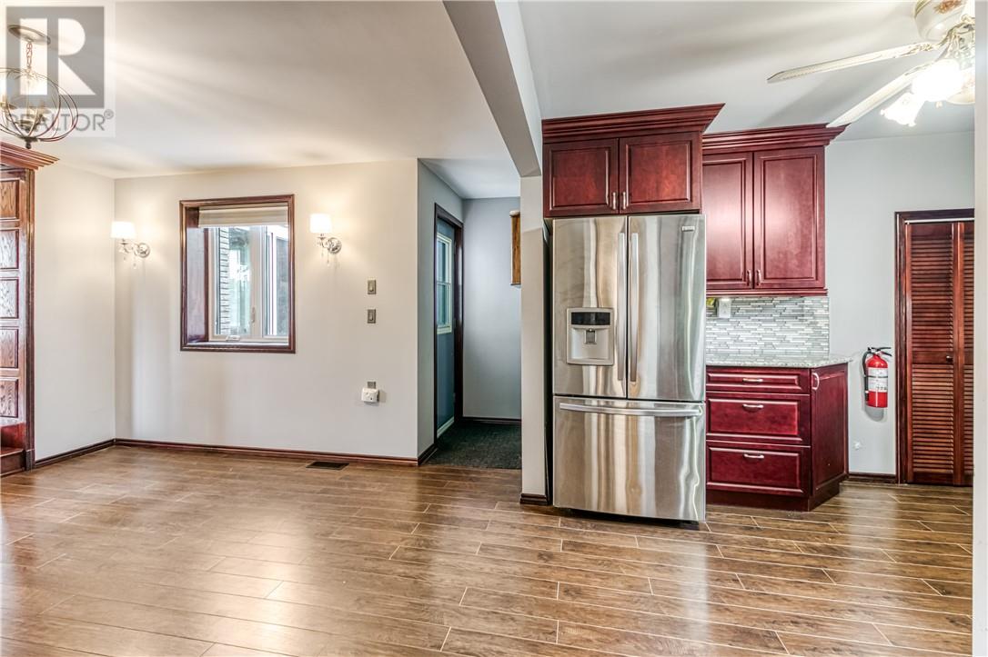 22 Diorite Street, Copper Cliff, Ontario  P0M 1N0 - Photo 4 - 2127945