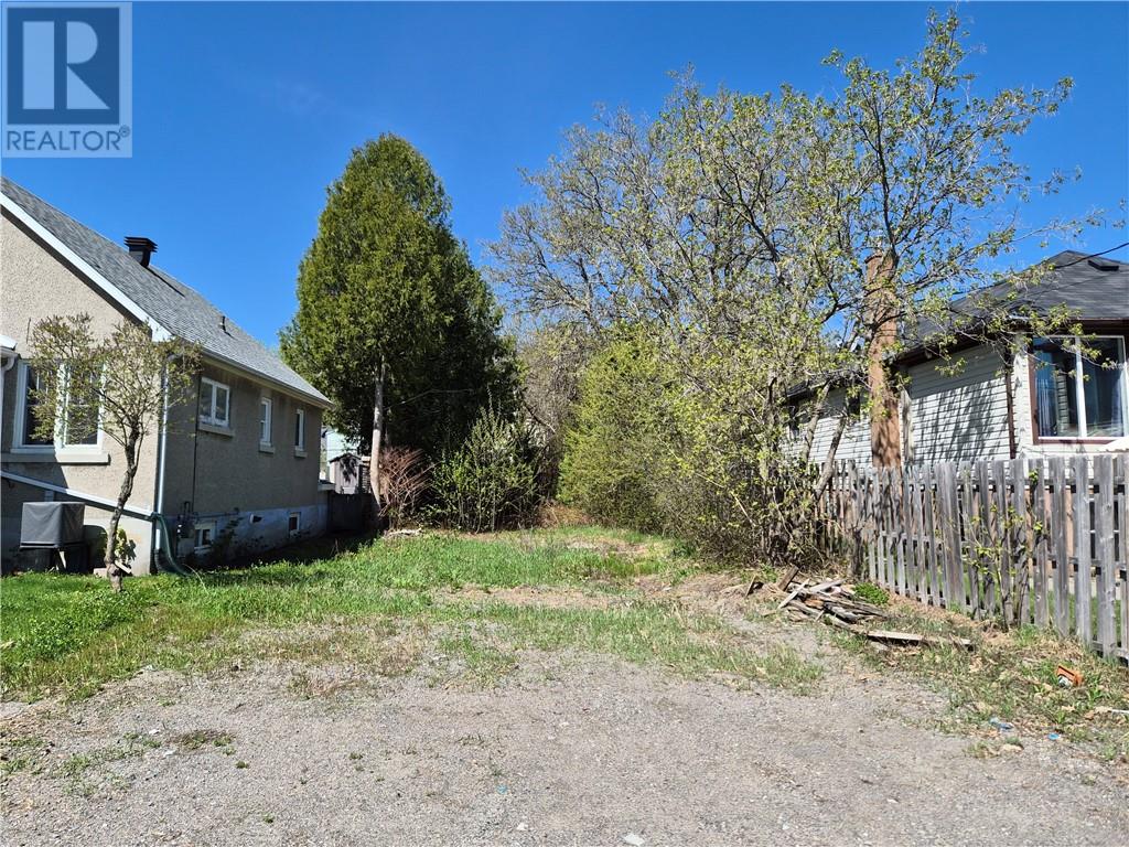 523 Tedman Avenue, Sudbury, Ontario  P3C 5B1 - Photo 4 - 2127910