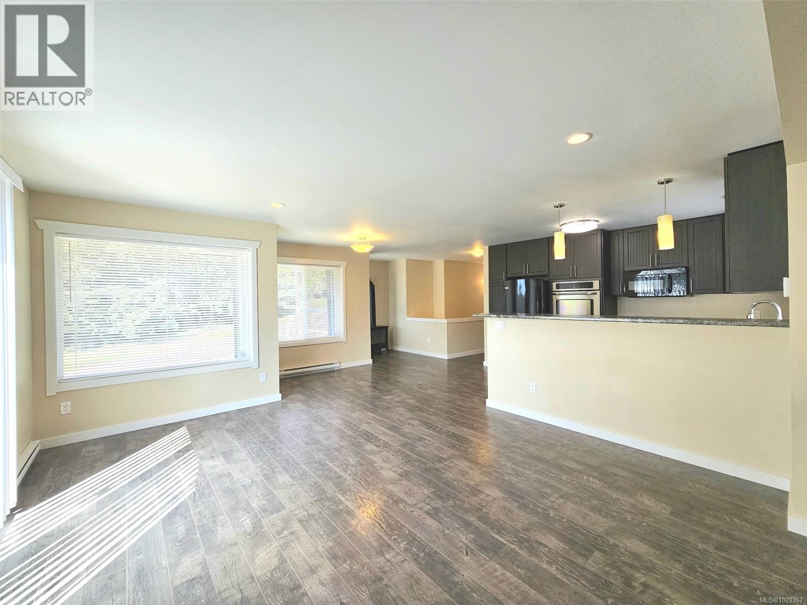 2099 Maple Ave S, Sooke, British Columbia  V9Z 0N8 - Photo 2 - 1029367