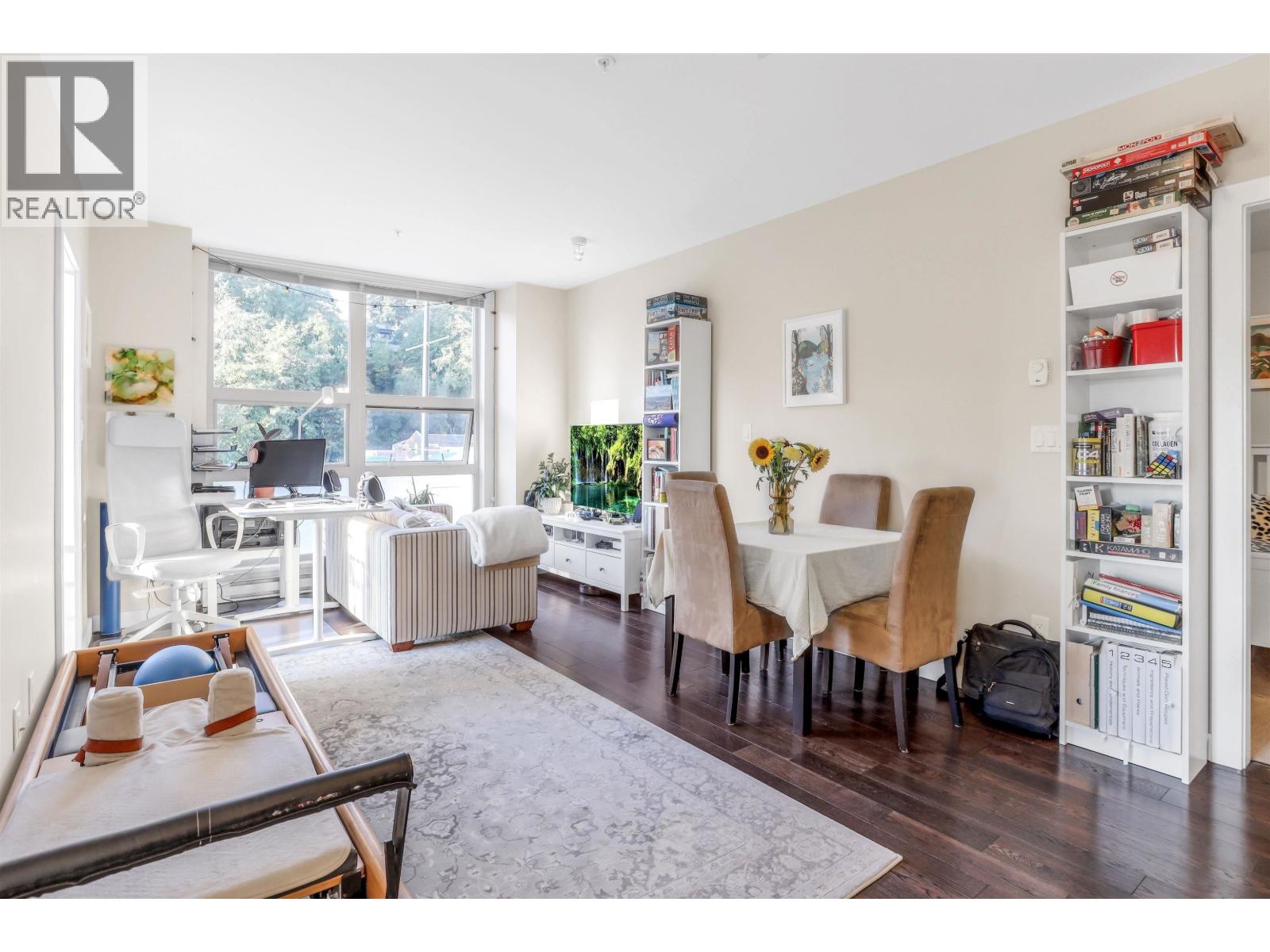 204 1177 Marine Drive, North Vancouver, British Columbia  V7P 1T1 - Photo 3 - R3125187