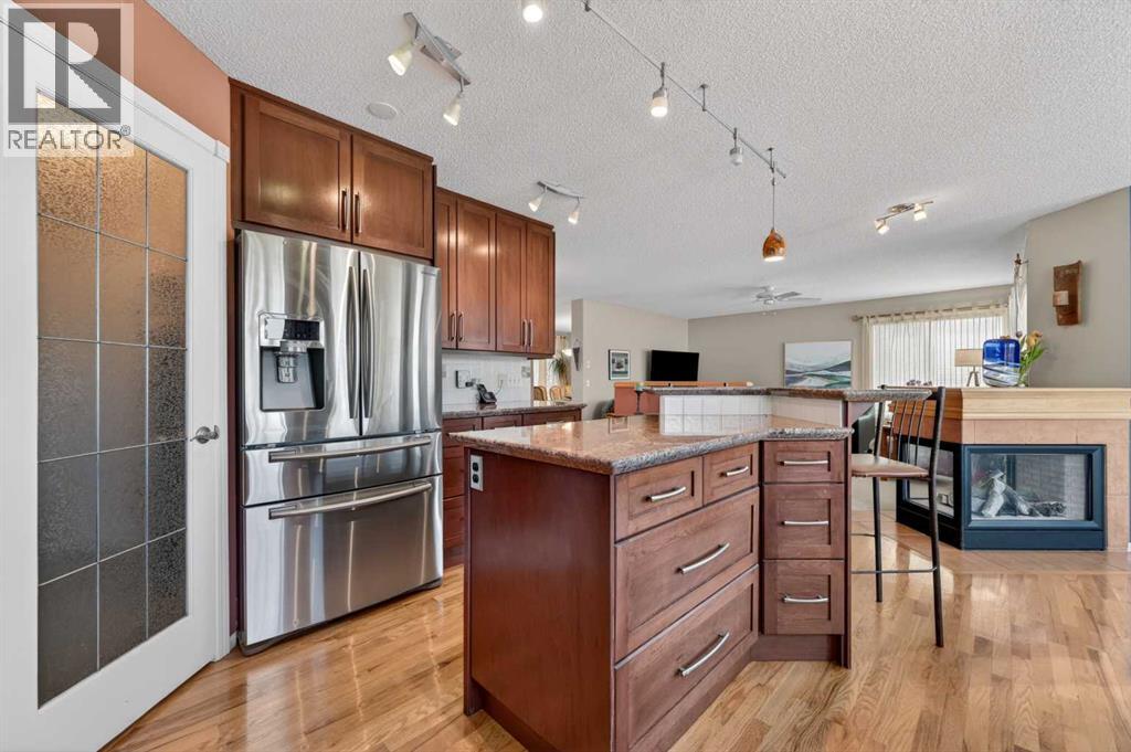 230 Rocky Ridge Cove NW, Calgary, Alberta  T3G 4L1 - Photo 14 - A2303867