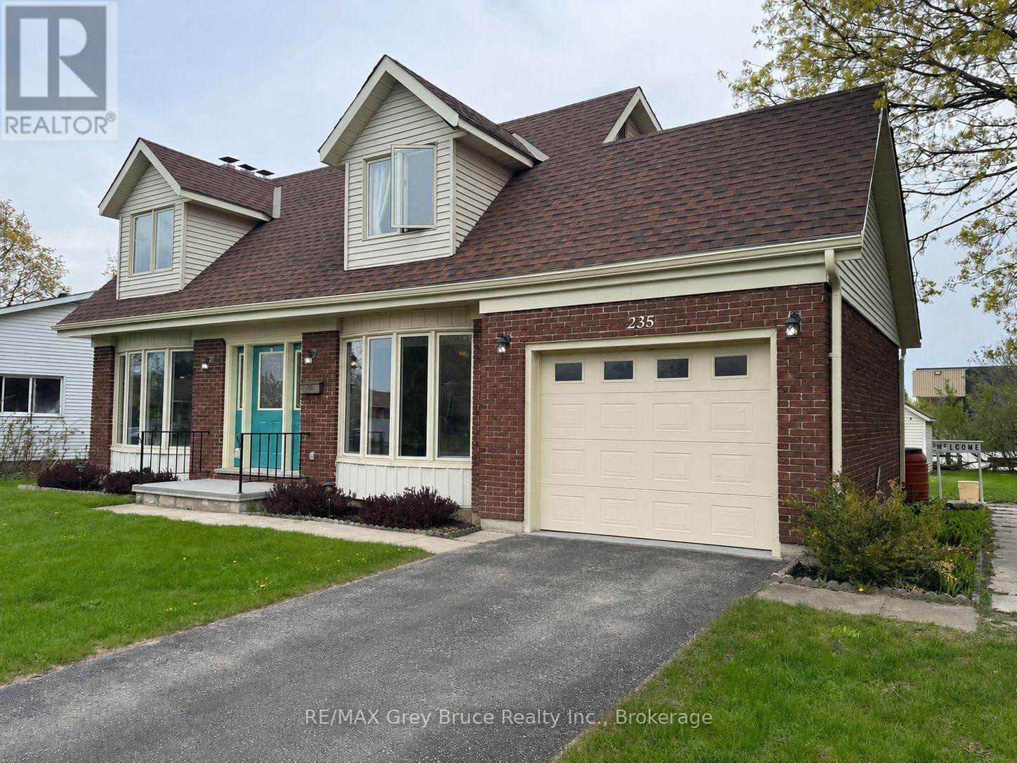 235 5th Avenue, Hanover, Ontario N4N 2C3 - Photo 2 - X12885262