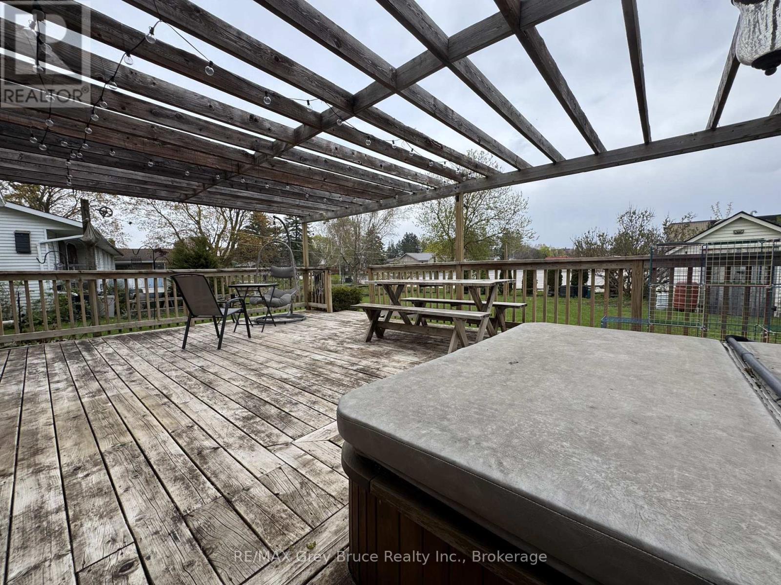 235 5th Avenue, Hanover, Ontario N4N 2C3 - Photo 27 - X12885262
