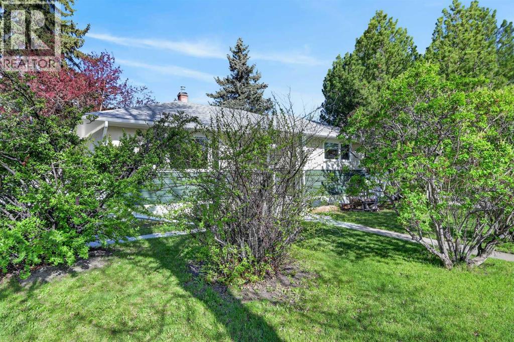9211 Elbow Drive SW, Calgary, Alberta  T2V 1L5 - Photo 2 - A2309600