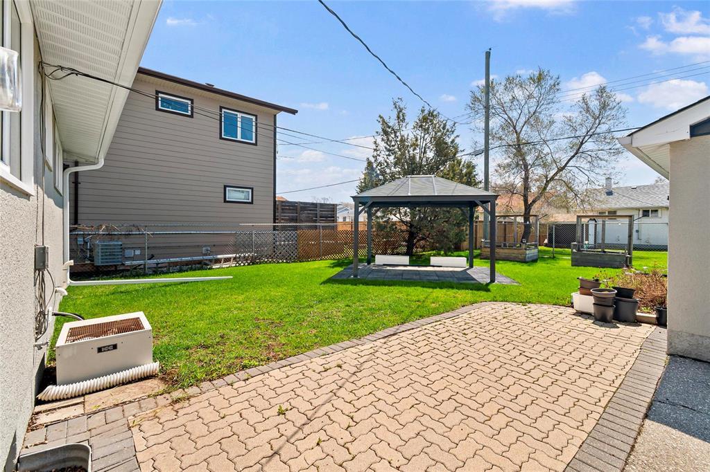 41 Coral Crescent, Winnipeg, Manitoba  R2J 1V6 - Photo 16 - 202611265