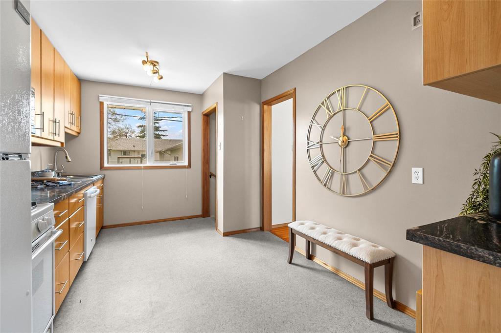41 Coral Crescent, Winnipeg, Manitoba  R2J 1V6 - Photo 9 - 202611265