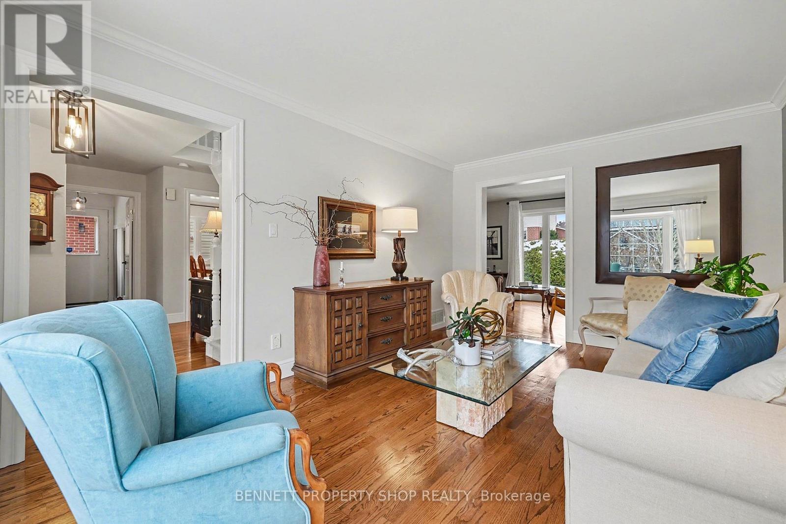 12 Sherk Crescent, Ottawa, Ontario  K2K 2L4 - Photo 5 - X12936900