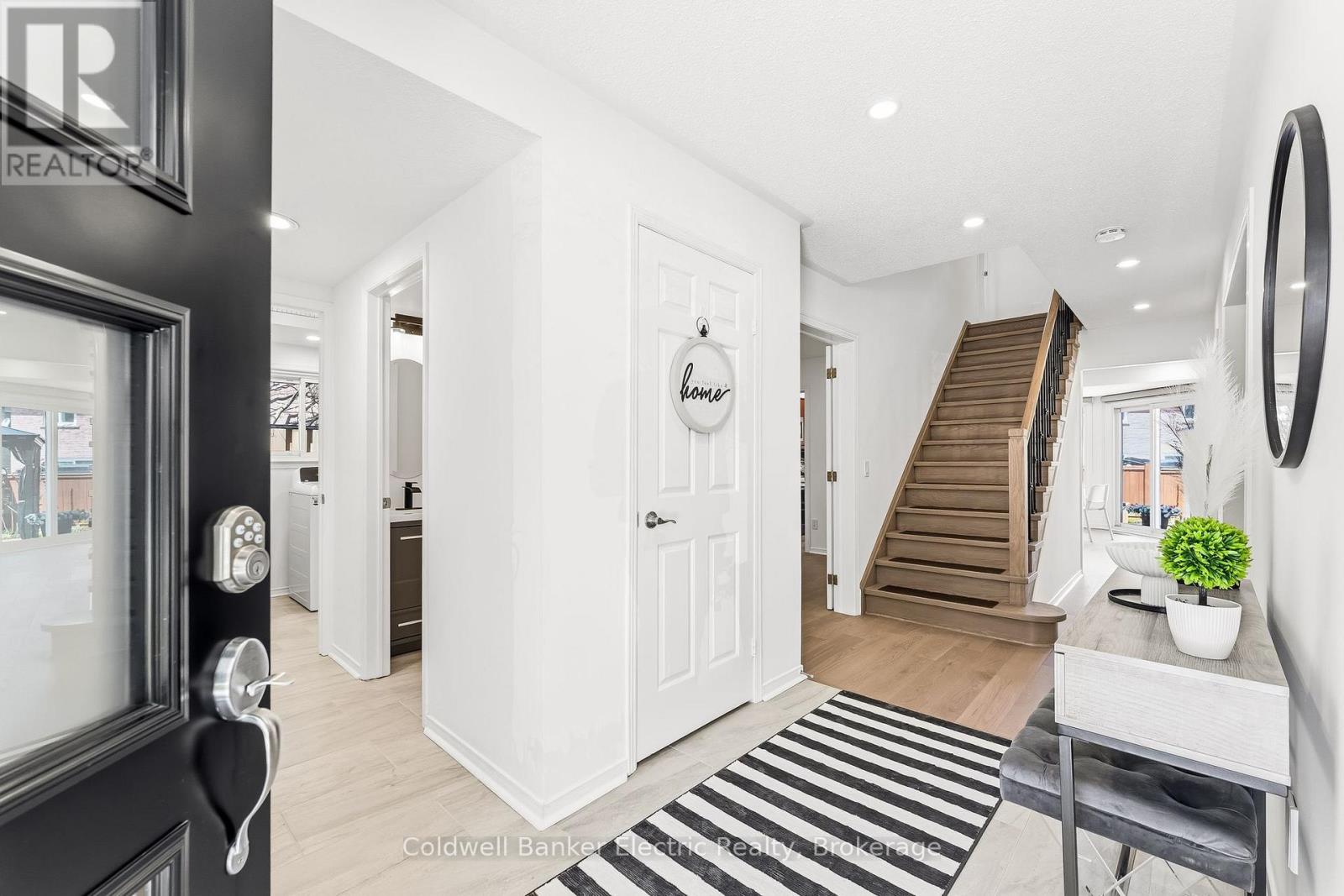 106 Greybeaver Trail, Toronto, Ontario  M1C 4V3 - Photo 6 - E13158440