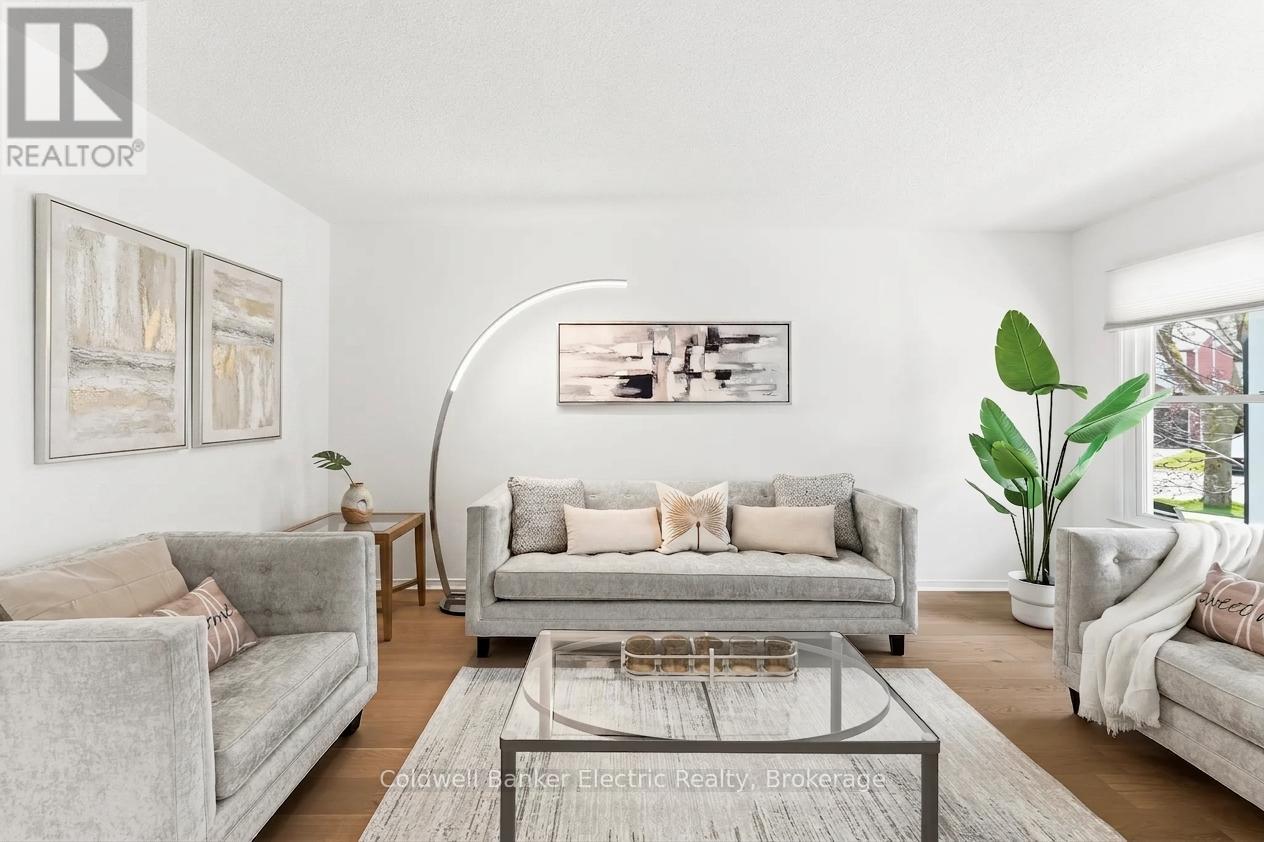 106 Greybeaver Trail, Toronto, Ontario  M1C 4V3 - Photo 8 - E13158440