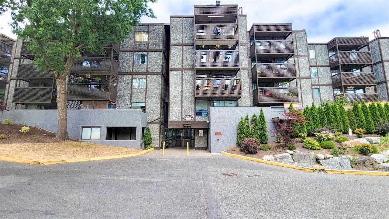 401 9682 134 Street, Surrey, British Columbia  V3T 5L6 - Photo 1 - R3126382