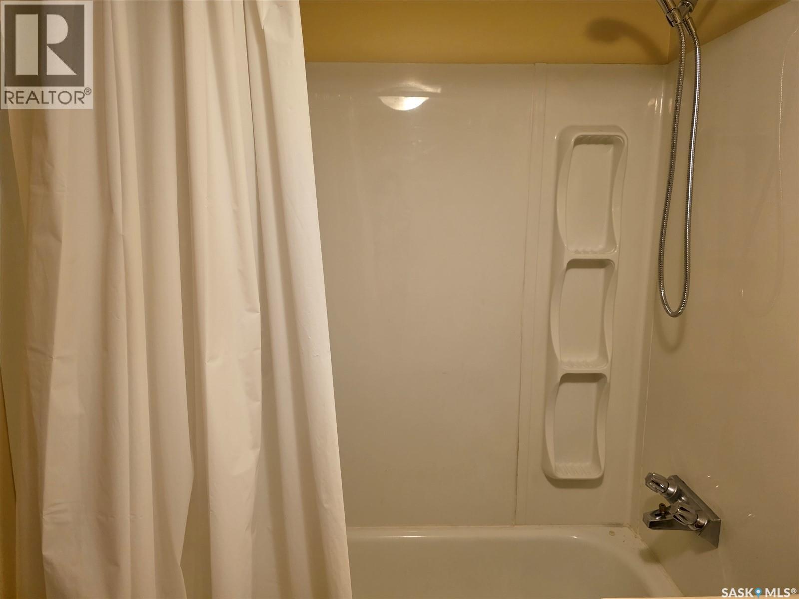 626 Jan Avenue, South Lake, Saskatchewan  S0H 4C0 - Photo 9 - SK031027