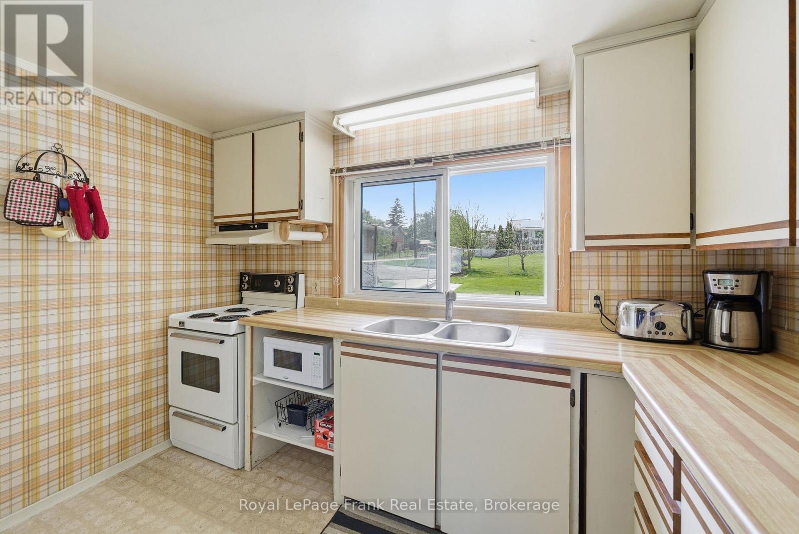 54 Butternut Drive, Kawartha Lakes, Ontario  K9V 4R1 - Photo 10 - X13158434