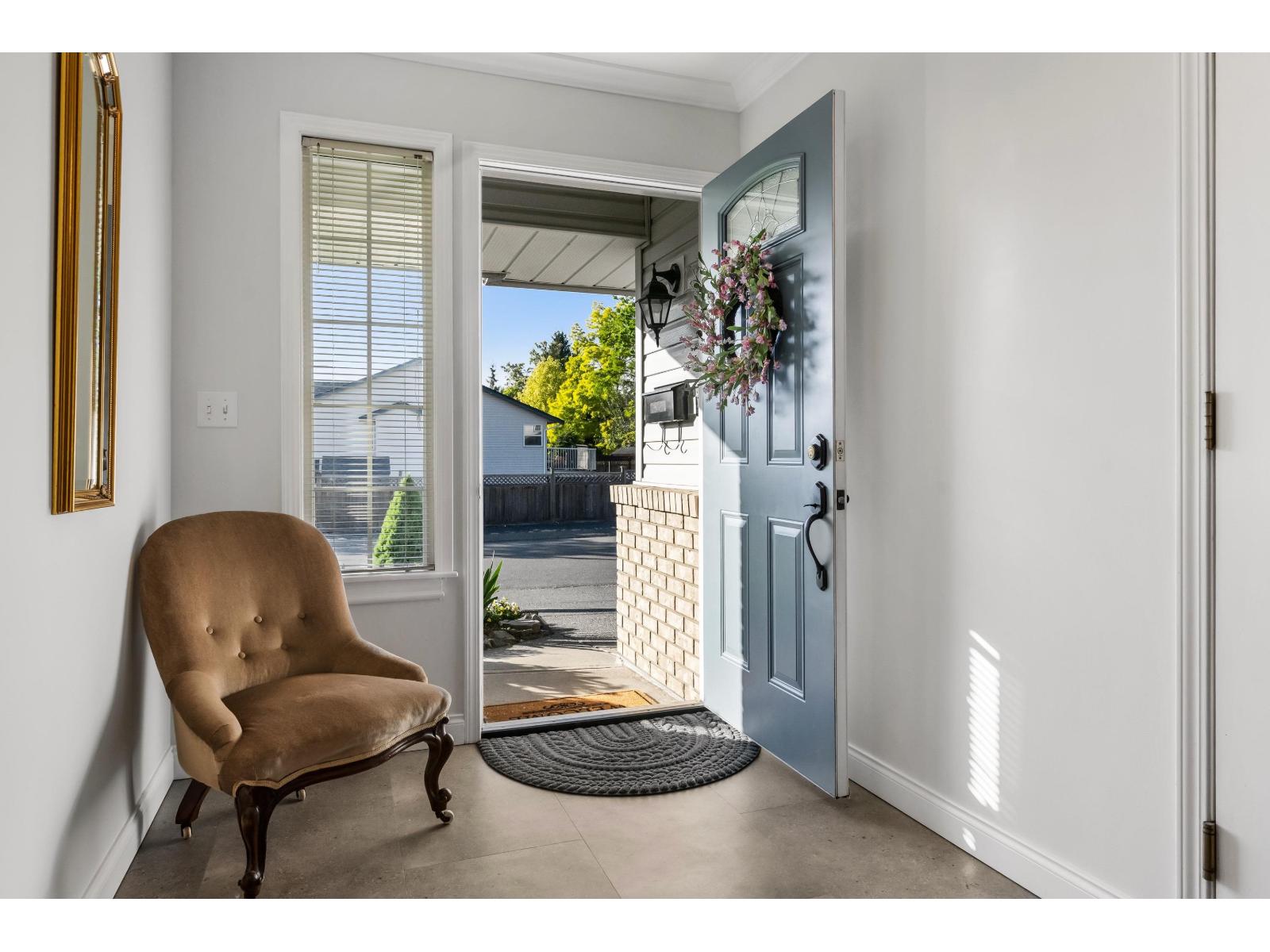 34858 Millar Crescent, Abbotsford, British Columbia V2S 7K5 - Photo 4 - R3126483