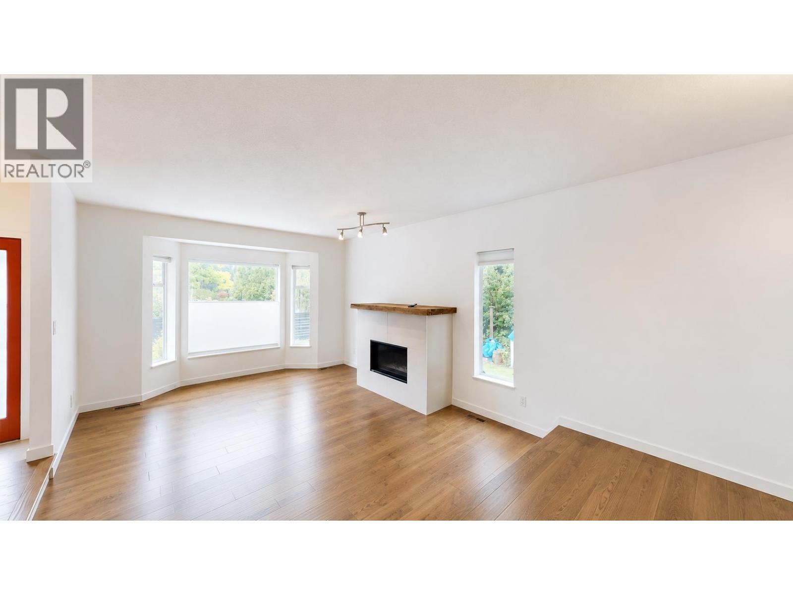 40735 Thunderbird Ridge, Squamish, British Columbia  V0N 1T0 - Photo 3 - R3126417