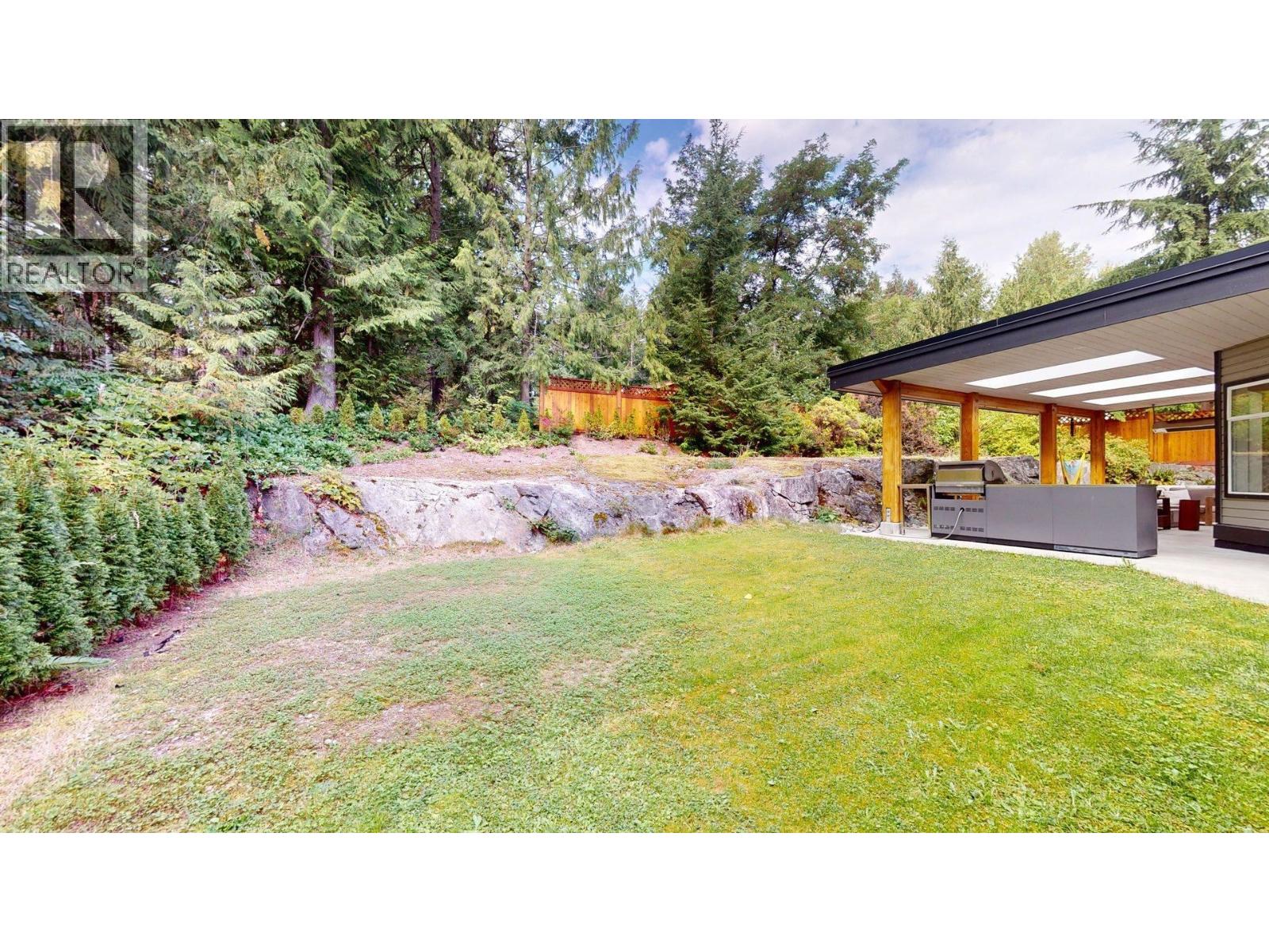 40735 Thunderbird Ridge, Squamish, British Columbia  V0N 1T0 - Photo 15 - R3126417