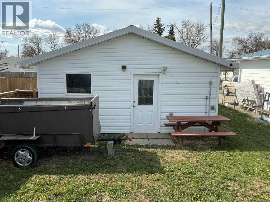 309 52 Avenue W, Claresholm, Alberta  T0L 0T0 - Photo 26 - A2307991