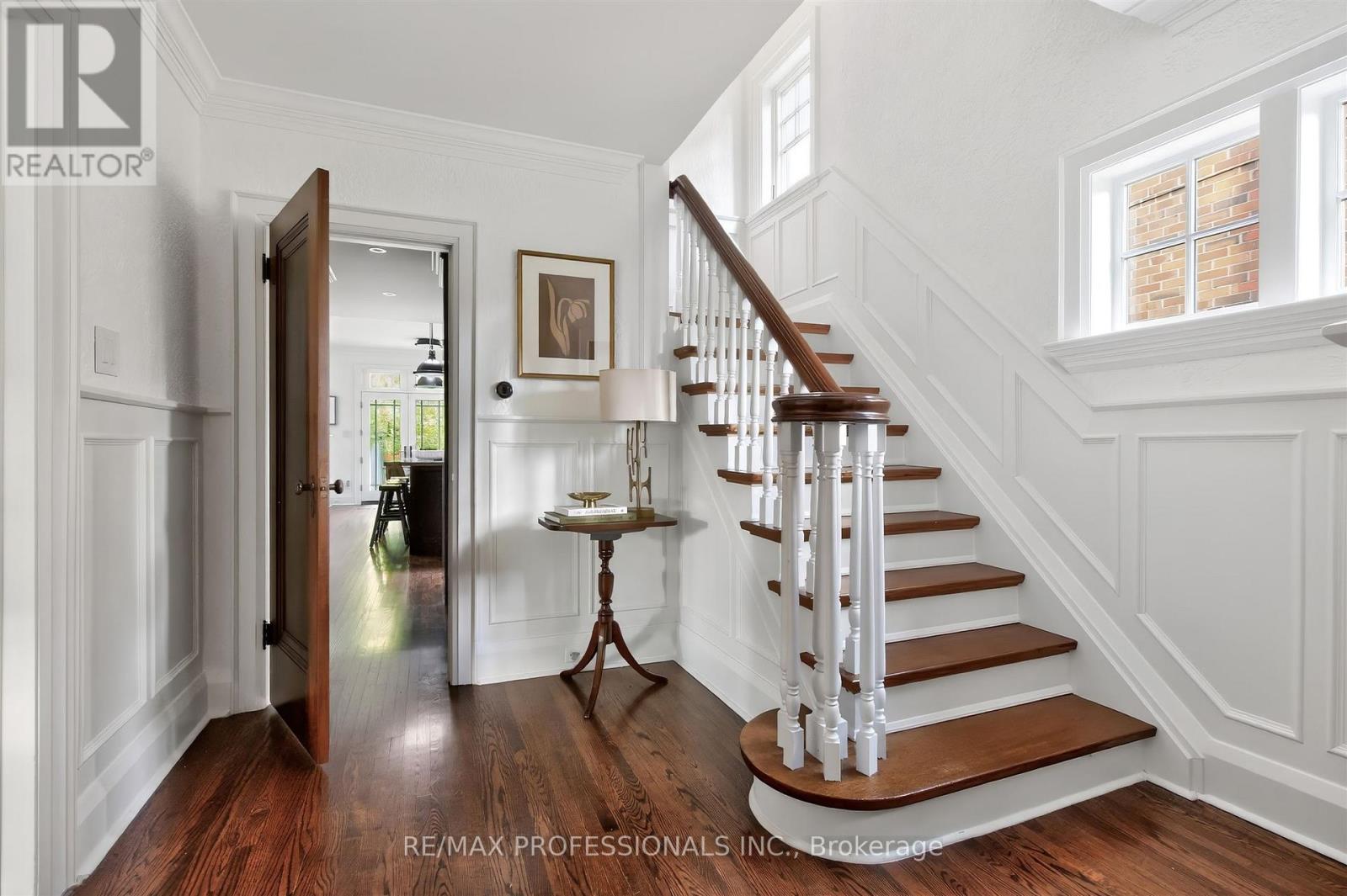 59 Grenview Boulevard N, Toronto, Ontario  M8X 2K3 - Photo 5 - W13158080