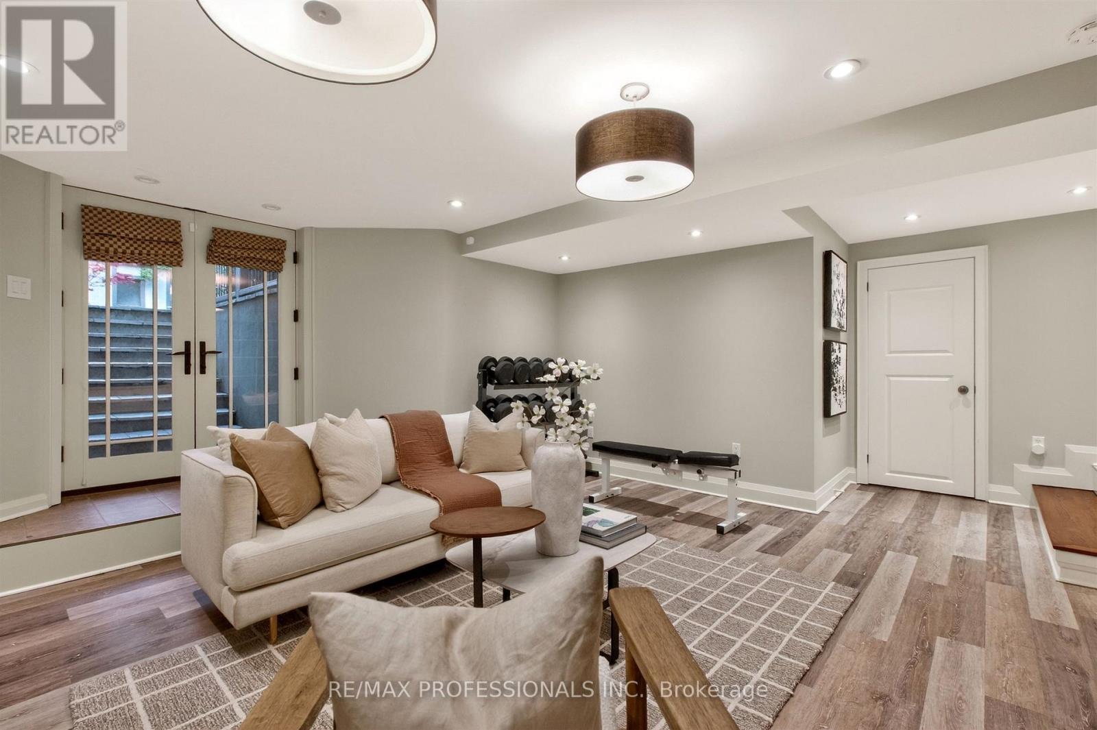 59 Grenview Boulevard N, Toronto, Ontario  M8X 2K3 - Photo 37 - W13158080