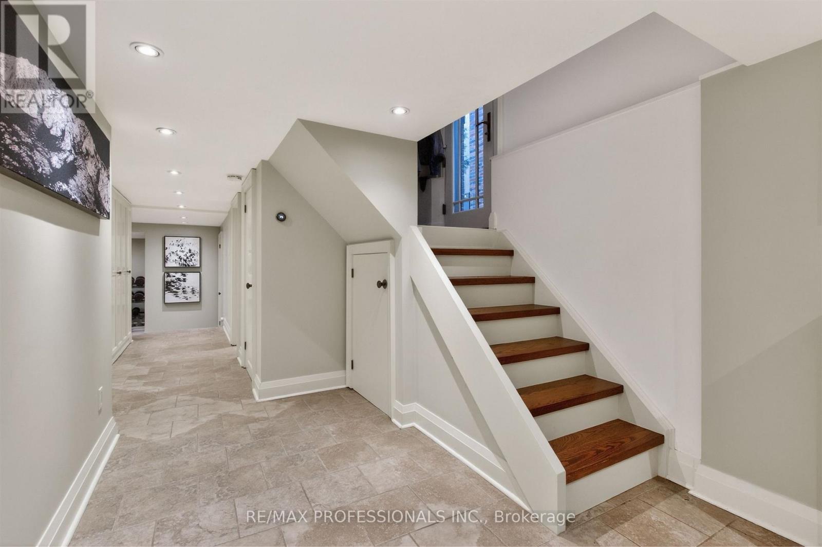 59 Grenview Boulevard N, Toronto, Ontario  M8X 2K3 - Photo 34 - W13158080